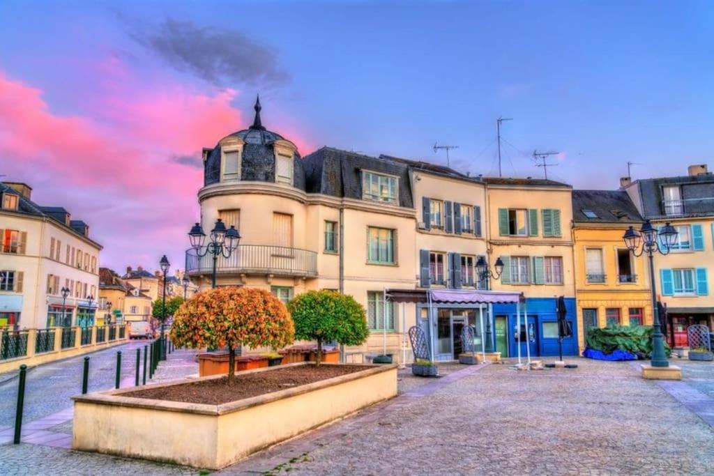Le Royal Billy Apartment Dreux Exterior photo