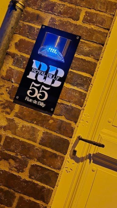 Le Royal Billy Apartment Dreux Exterior photo